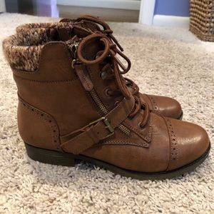 Women’s size 7.5 brown boots